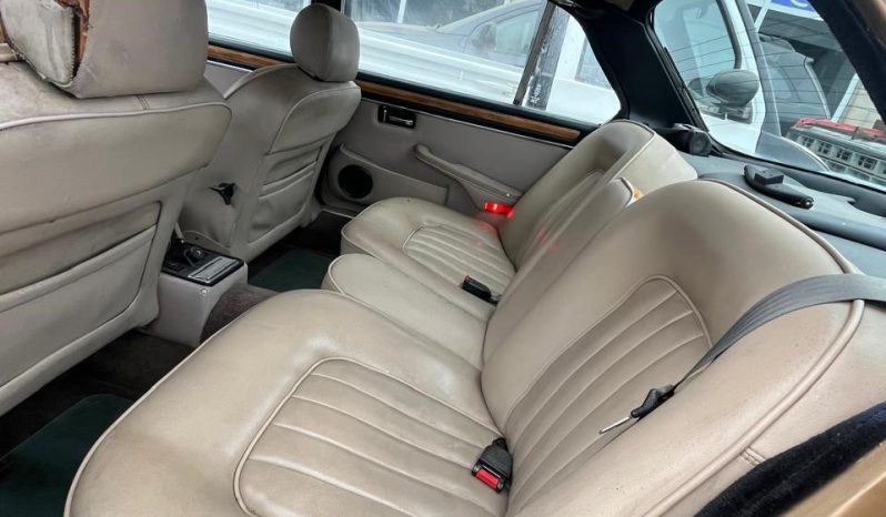 Jaguar XJ6 1981 6 cilindros lleno